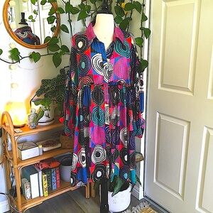 ⚡️✨Bloomingdale’s CQ by CQ Colorful Geometric Pattern Tunic✨⚡️